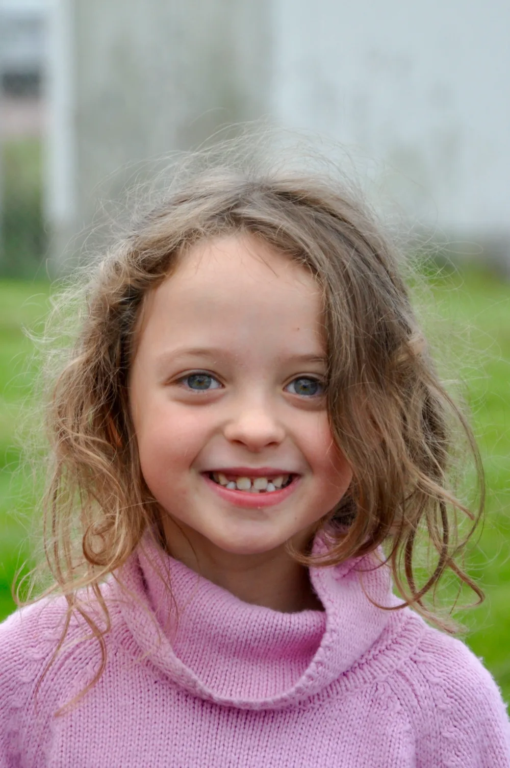 Leende flicka